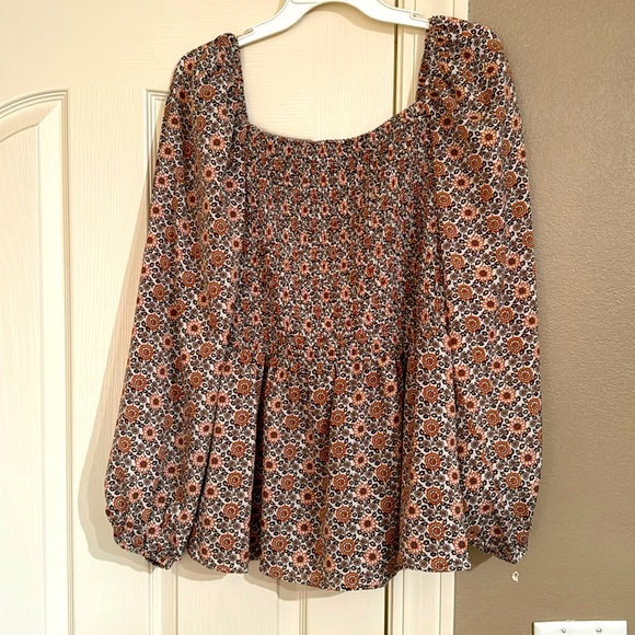 Hayden Puff Sleeve Smocked Peplum Top L - Picture 1 of 7